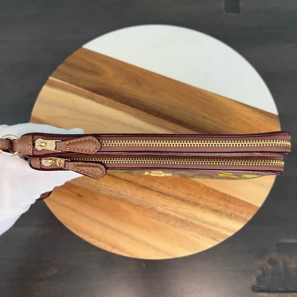 Coach Double Zip Wallet in Signature Canvas with Floral Print - Picture 3 of 12